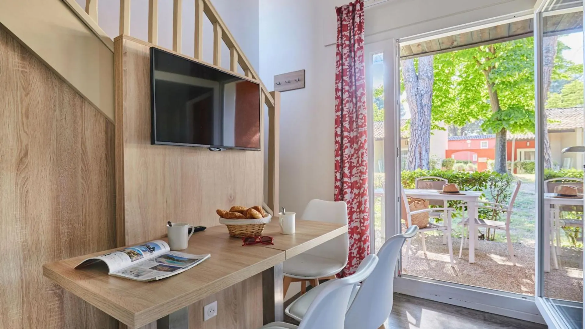 Aparthotel Residence Odalys Le Village Camarguais Les Gardians Arles