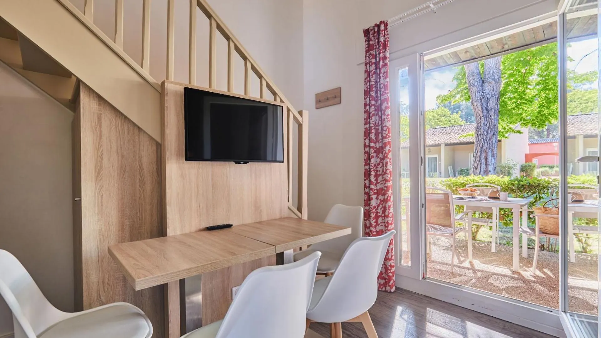 Residence Odalys Le Village Camarguais Les Gardians Arles 4*,  France