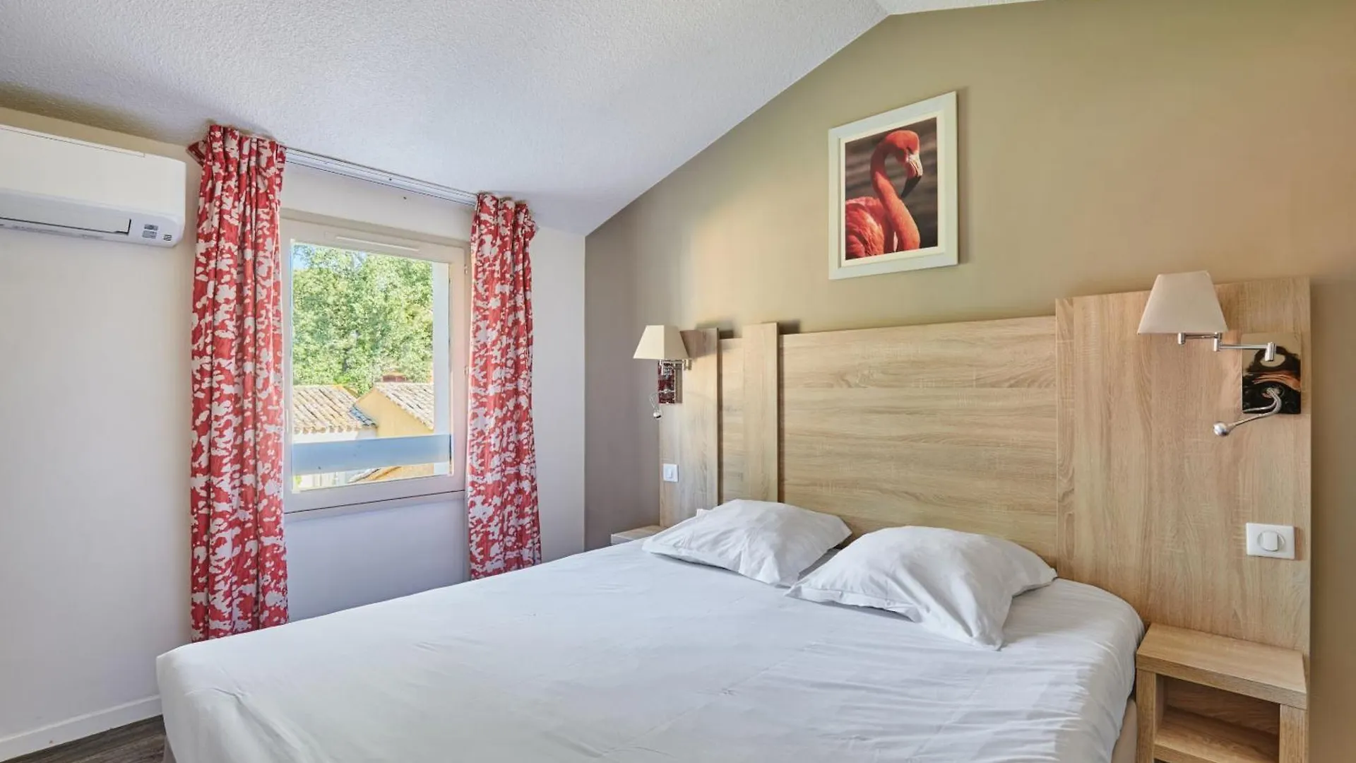 Residence Odalys Le Village Camarguais Les Gardians Arles Aparthotel