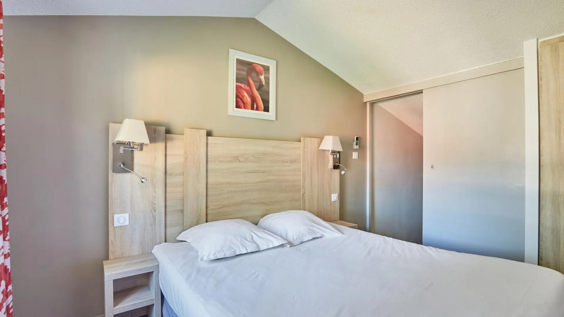 **** Aparthotel Residence Odalys Le Village Camarguais Les Gardians Arles France