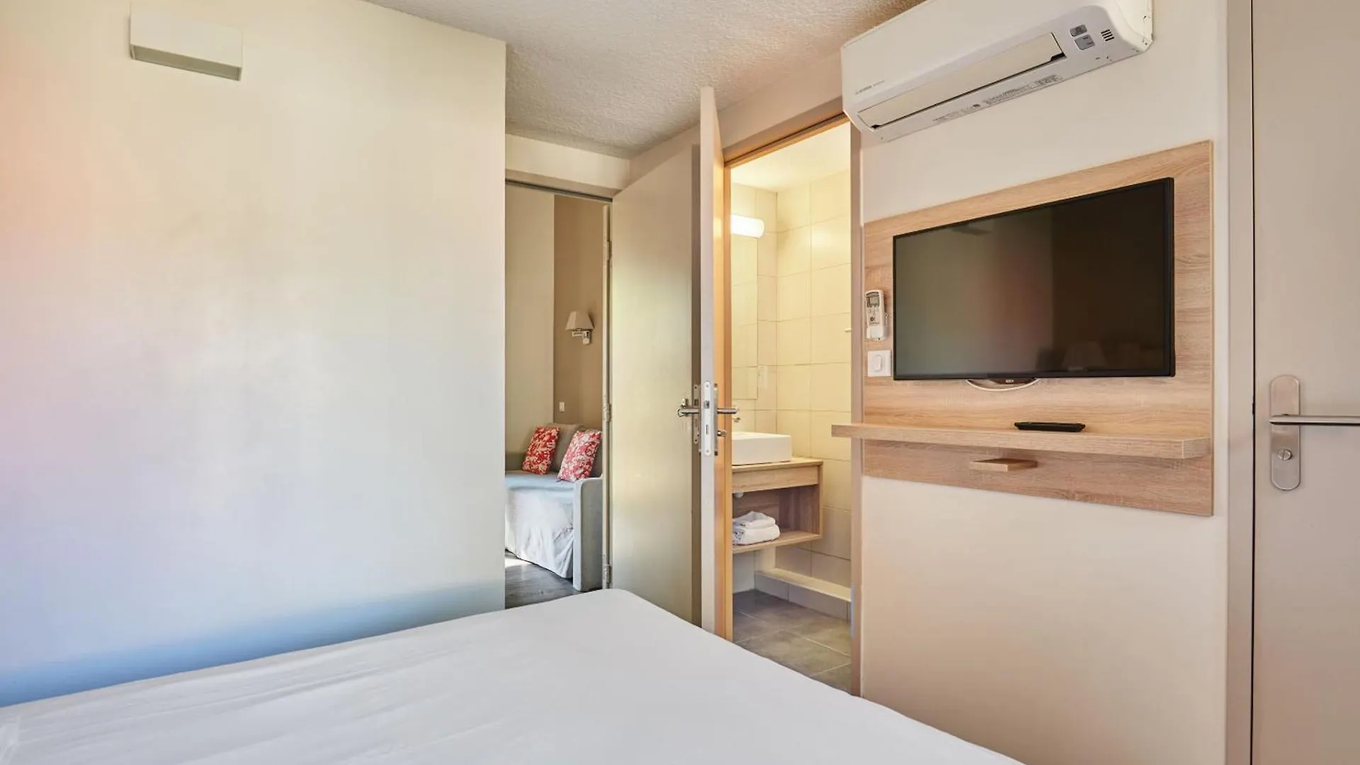Residence Odalys Le Village Camarguais Les Gardians Arles France