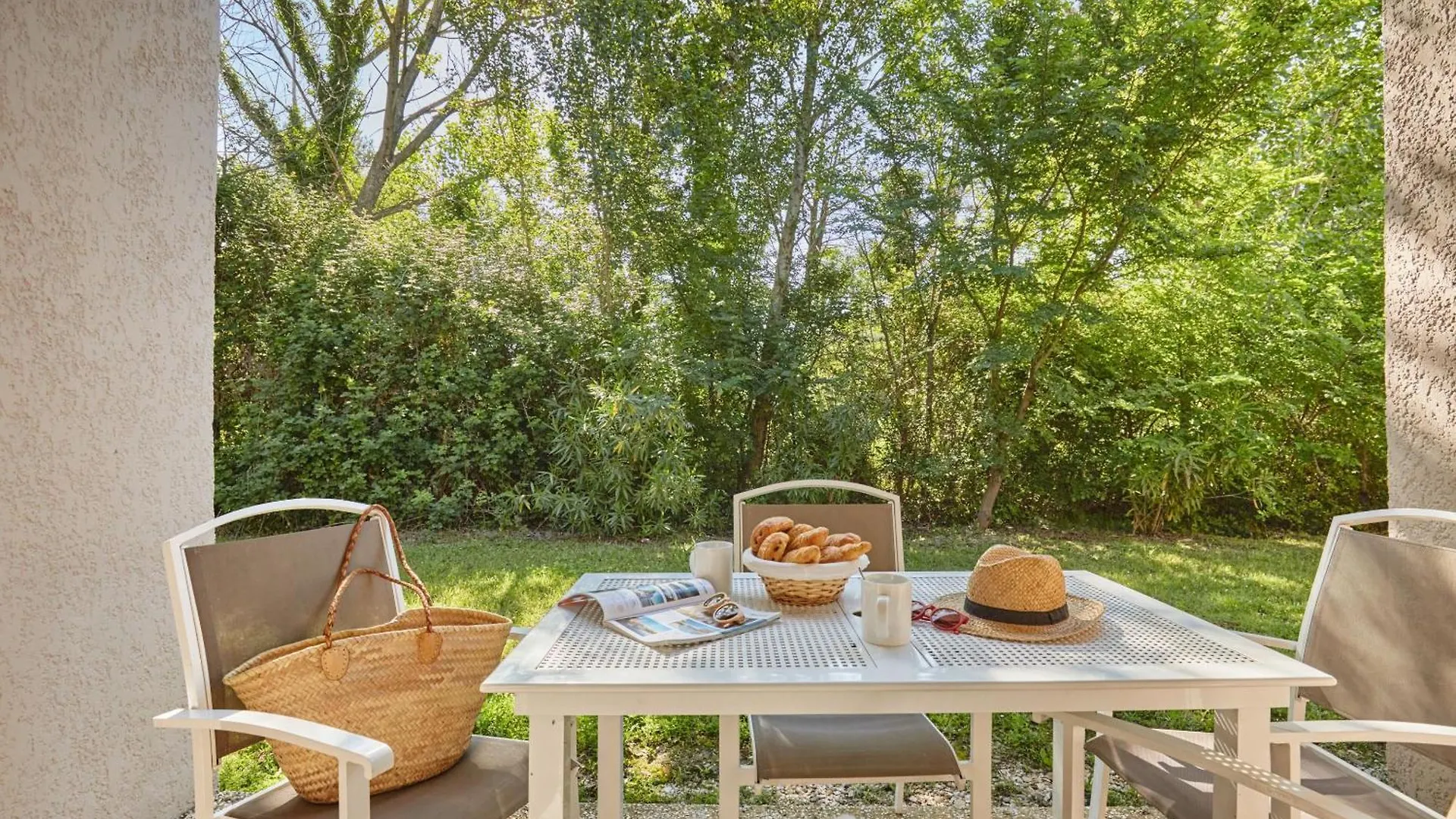 **** Aparthotel Residence Odalys Le Village Camarguais Les Gardians Arles France