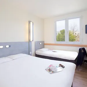 Ibis Budget Paluds Agora ** Aubagne