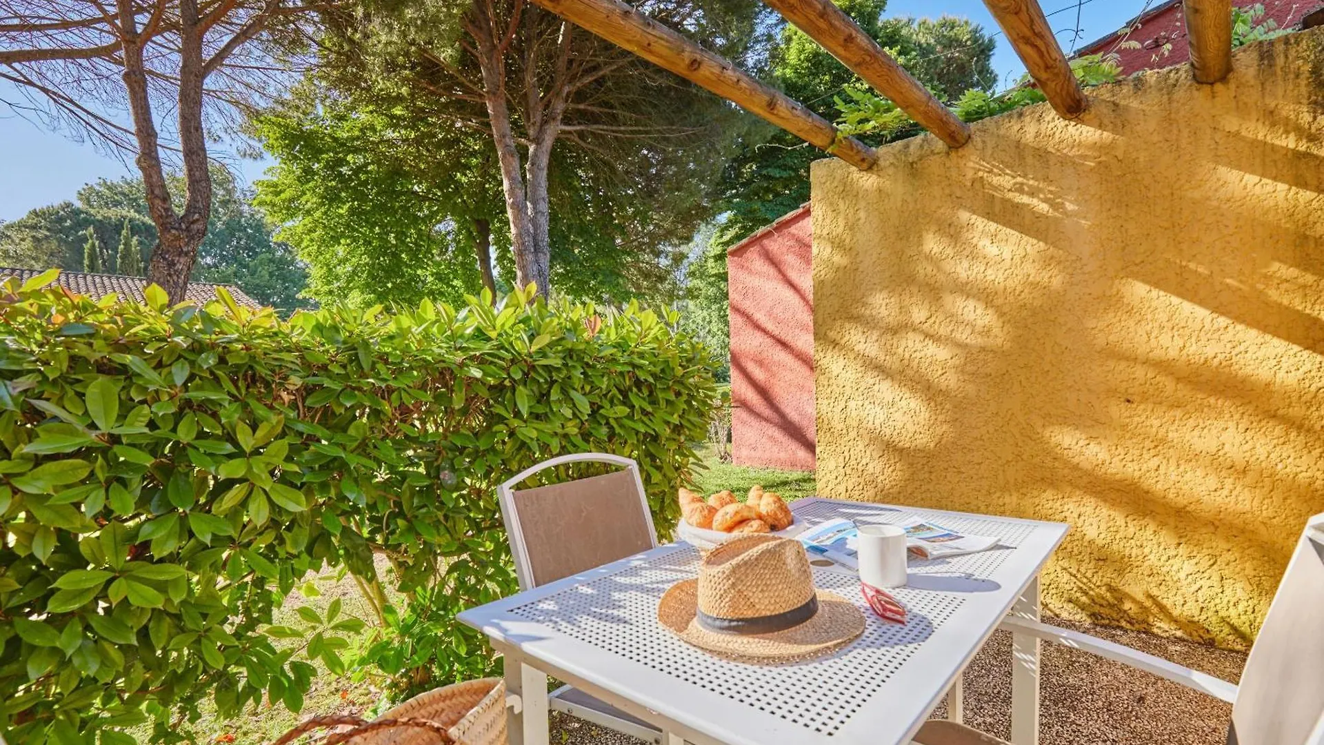 Residence Odalys Le Village Camarguais Les Gardians Arles