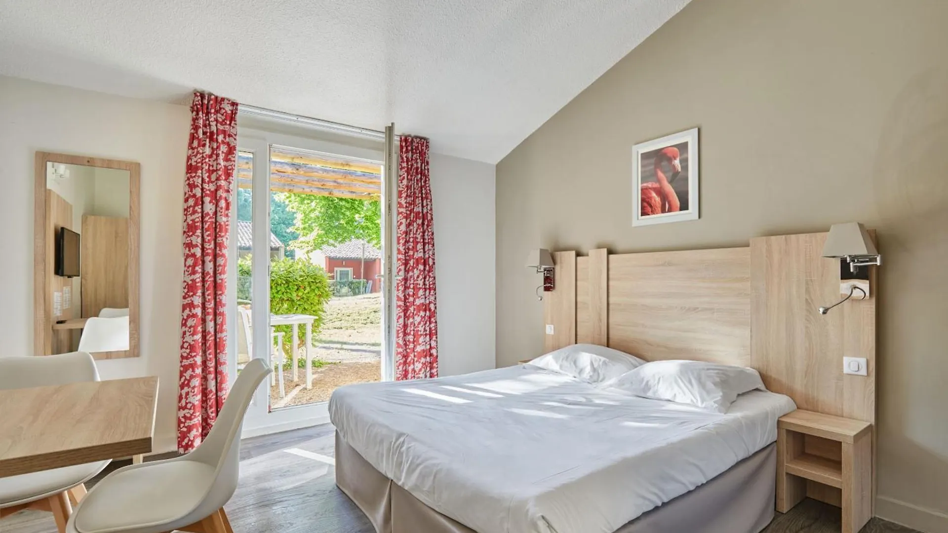 Residence Odalys Le Village Camarguais Les Gardians Arles 4*,  France